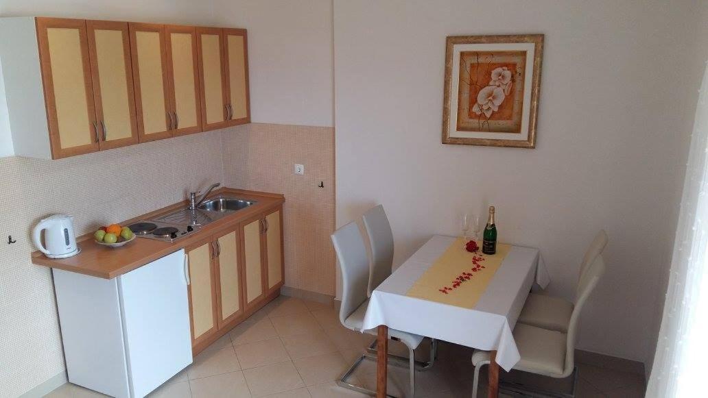 Apartmani Kontic Baška Voda Zewnętrze zdjęcie